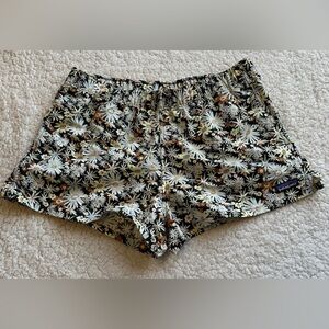 NWT Patagonia Womens Barely Baggies Shorts 2.5" Inseam Floral Drawstring Medium